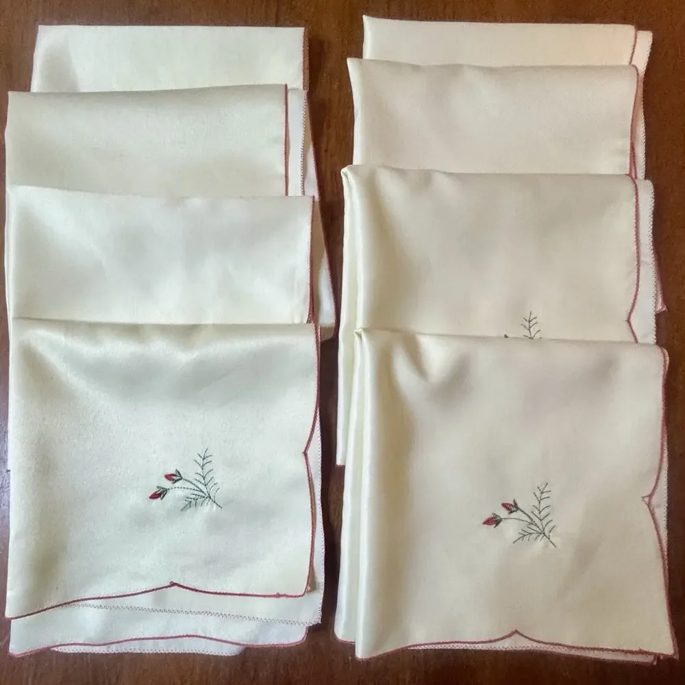 Vintage Set of 8 Embroidered Linen Napkins White Red Flower Scalloped Edges 17”
